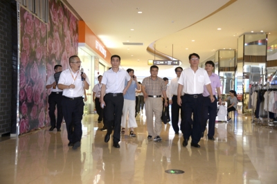 廣東省第十屆少兒藝術(shù)花會領(lǐng)隊視察組蒞臨河源市商業(yè)中心檢查工作