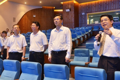 廣東省人民政府副省長(zhǎng)何忠友視察河源市商業(yè)中心